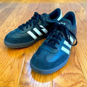Kids Adidas Samba Classic